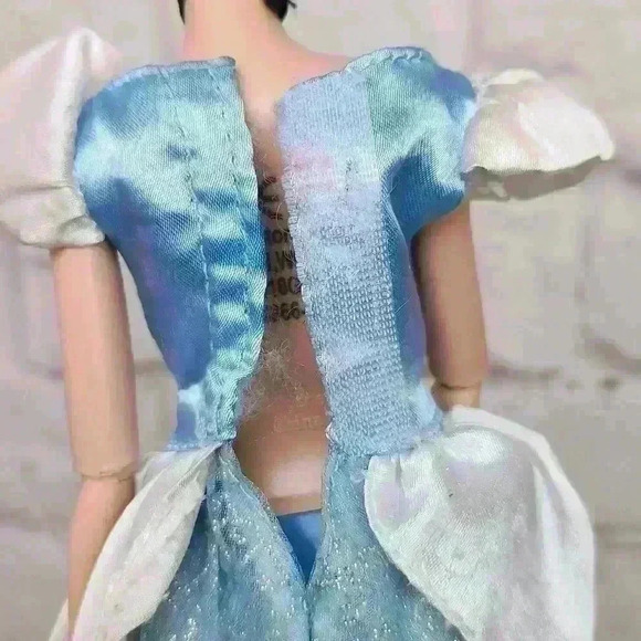 Disney Princess Cinderella Designer Doll store Limited Edition London - Picture 5 of 17